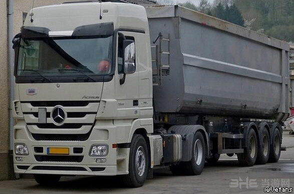 欧洲卡车模拟2 v1.28奔驰ACTROS STOCK声音MODv2.0 下载